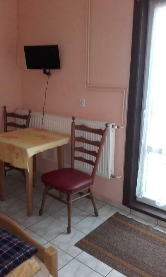 Pokoje Goscinne U Danuty Mizerna Exteriör bild